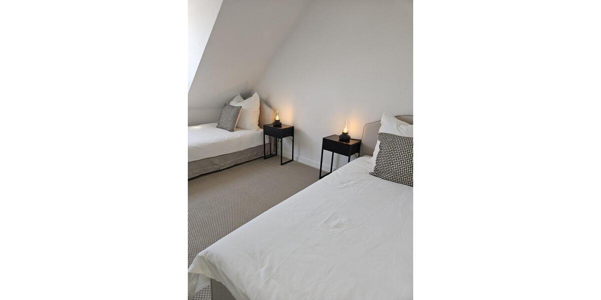 Dachgeschoßwohnung Bremerhaven Geestemünde - 3 Zimmer, 55 m&sup2;, 720&euro; | Angebot:24629262