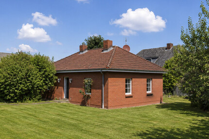 Charmantes Einfamilienhaus auf großem Grundstück ideal für kreative Modernisierer - Haus Bramstedt / Wittstedt Wittstedt | Angebot:27200089