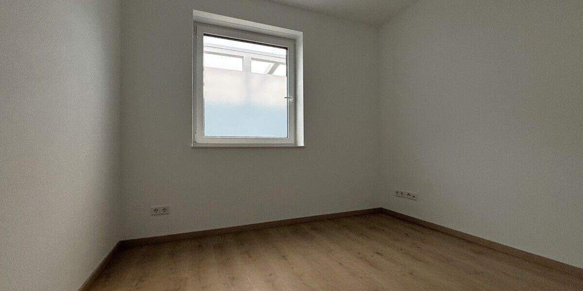 Etagenwohnung Bremerhaven Schiffdorferdamm - 3 Zimmer, 84 m&sup2;, 1.020&euro; | Angebot:25737098