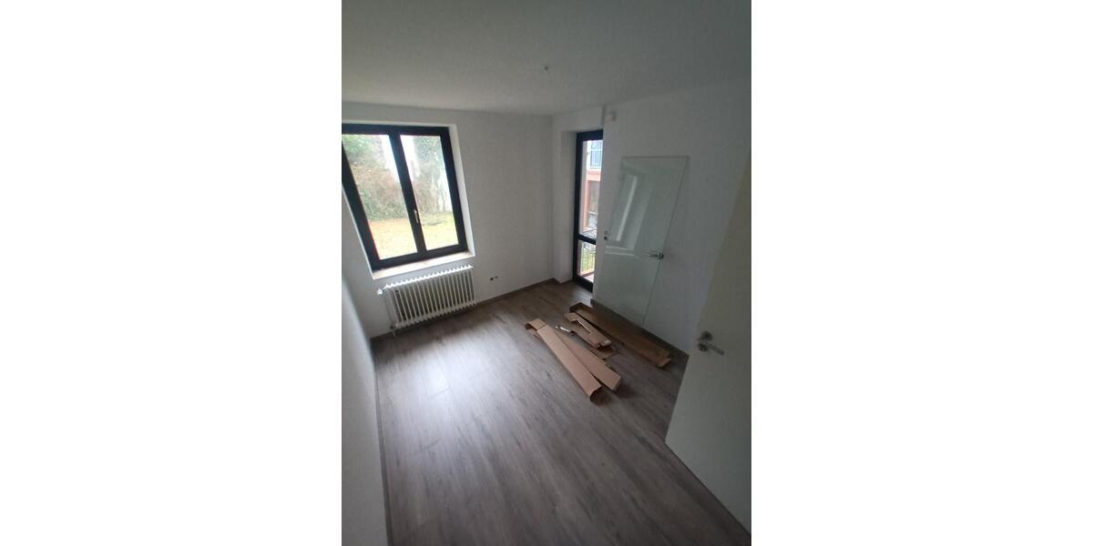Hochparterre Bremerhaven - 4 Zimmer, 67 m&sup2;, 470&euro; | Angebot:24954444