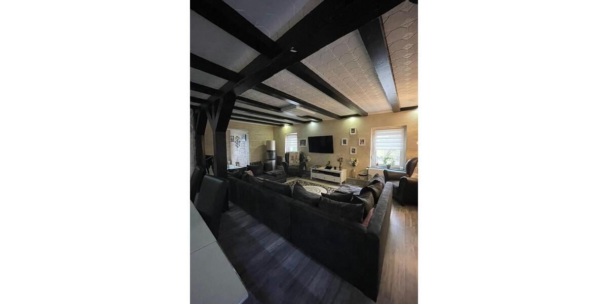 Einfamilienhaus Loxstedt - 12 Zimmer, 335 m&sup2;, 375.000&euro; | Angebot:27013662