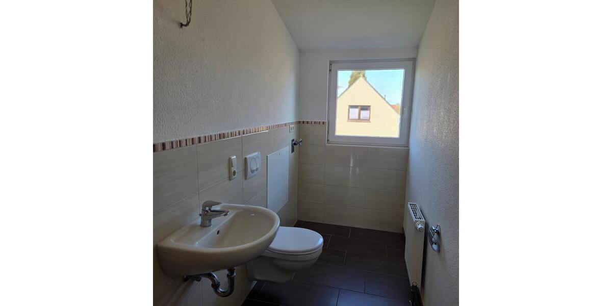 Mehrfamilienhaus, Wohnhaus Butjadingen - 4 Zimmer, 120 m&sup2;, 750&euro; | Angebot:26296308