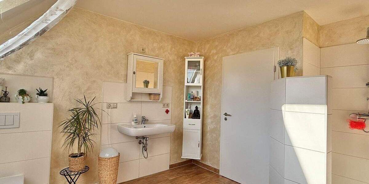 Gewerbeobjekt Brake Kirchhammelwarden - 6 Zimmer, 385.000&euro; | Angebot:26055367