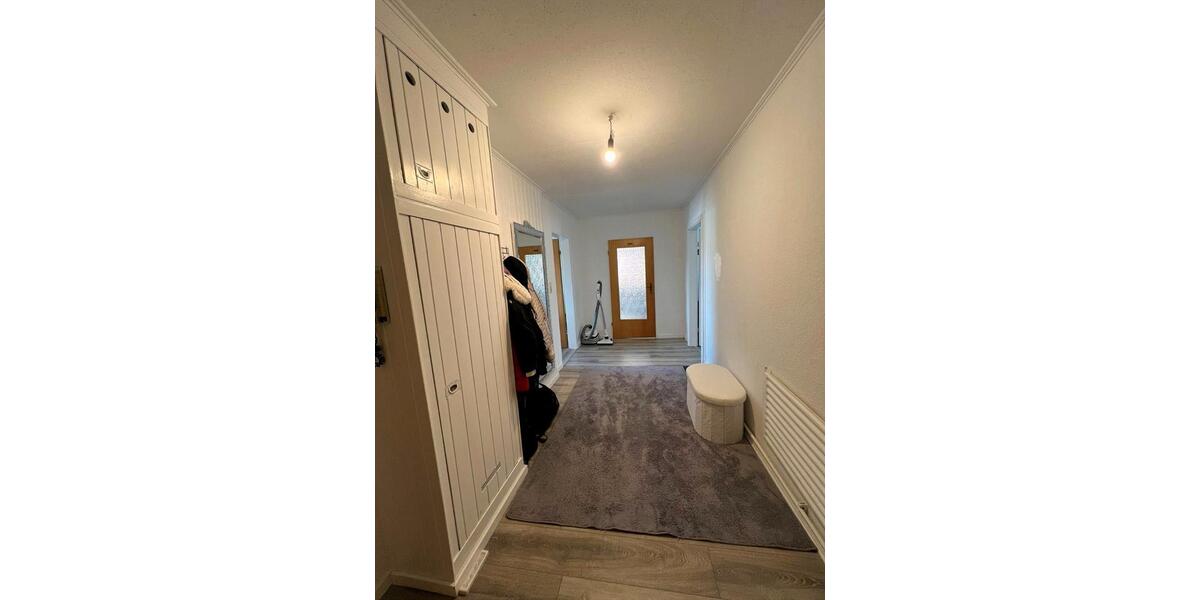 Etagenwohnung Nordenham - 4 Zimmer, 80 m&sup2;, 895&euro; | Angebot:26675192
