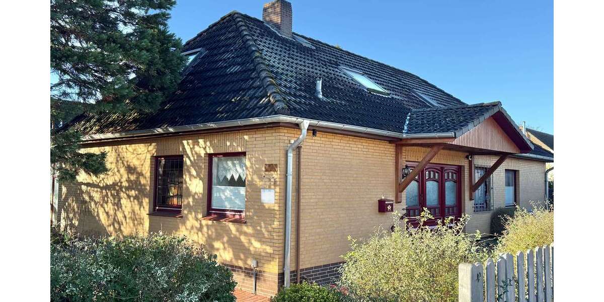 Einfamilienhaus Butjadingen - 8 Zimmer, 213 m&sup2;, 265.000&euro; | Angebot:23785972