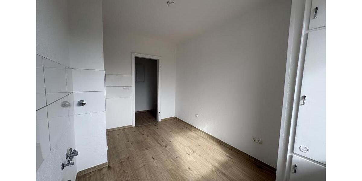 Etagenwohnung Bremerhaven - 4 Zimmer, 82 m&sup2;, 599&euro; | Angebot:26538671