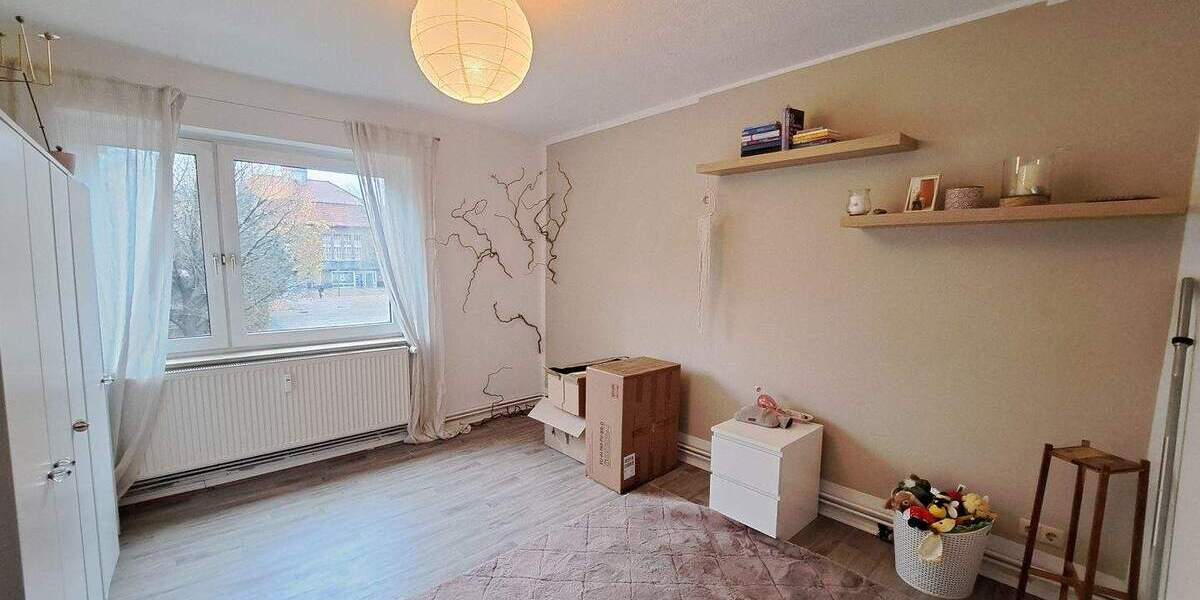2-Zimmer-Wohnung mit großem Balkon gegenüber vom Leher-Bahnhof! 2 zimmer