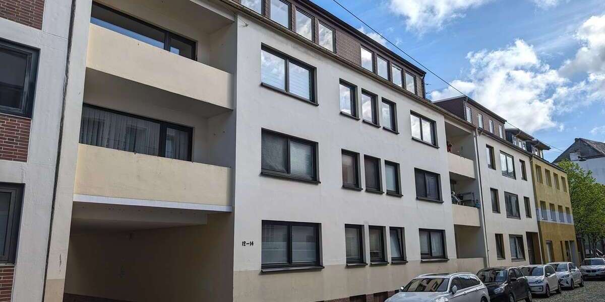 Etagenwohnung Bremerhaven - 3 Zimmer, 95 m&sup2;, 720&euro; | Angebot:27287849