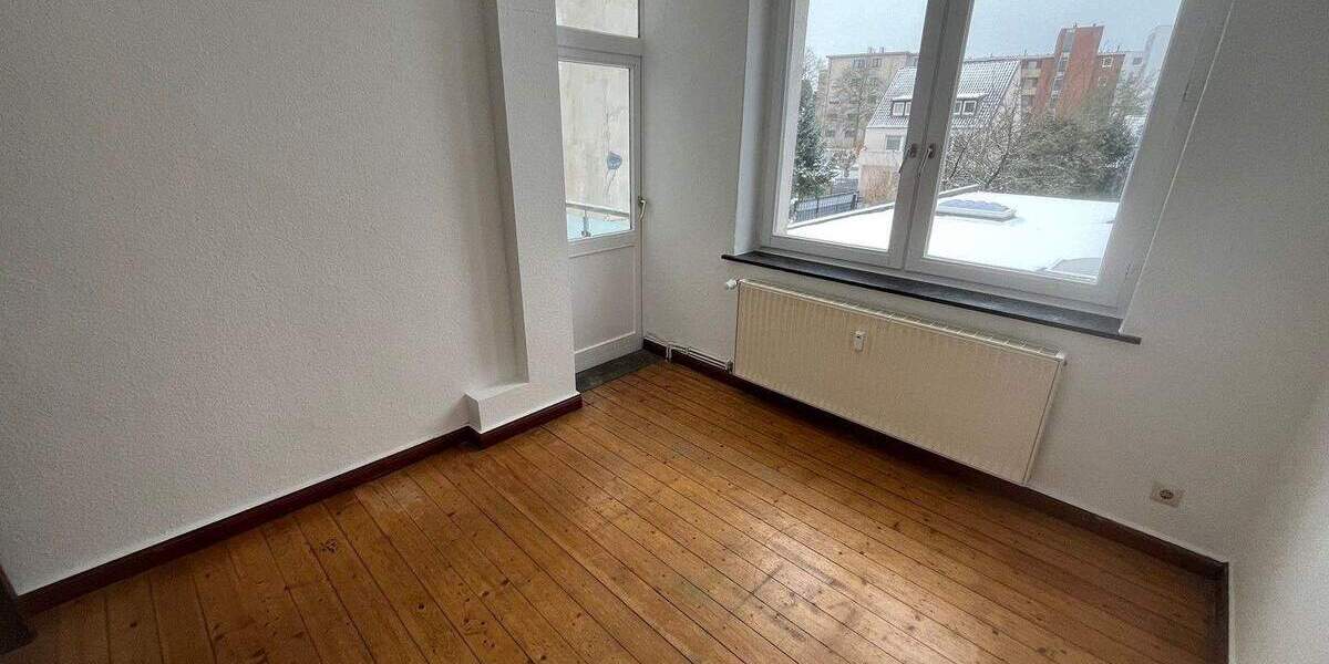 Etagenwohnung Bremerhaven Lehe - 4 Zimmer, 106 m&sup2;, 590&euro; | Angebot:25682422