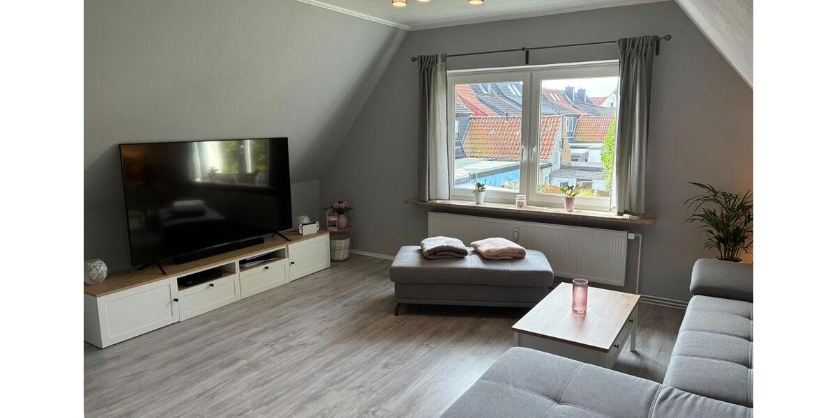 Dachgeschoßwohnung Bremerhaven Schiffdorferdamm - 3 Zimmer, 96 m&sup2;, 199.000&euro; | Angebot:25580552