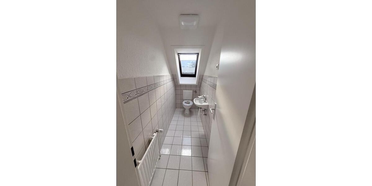 Dachgeschoßwohnung Bremerhaven Mitte - 3 Zimmer, 85 m&sup2;, 500&euro; | Angebot:25985898