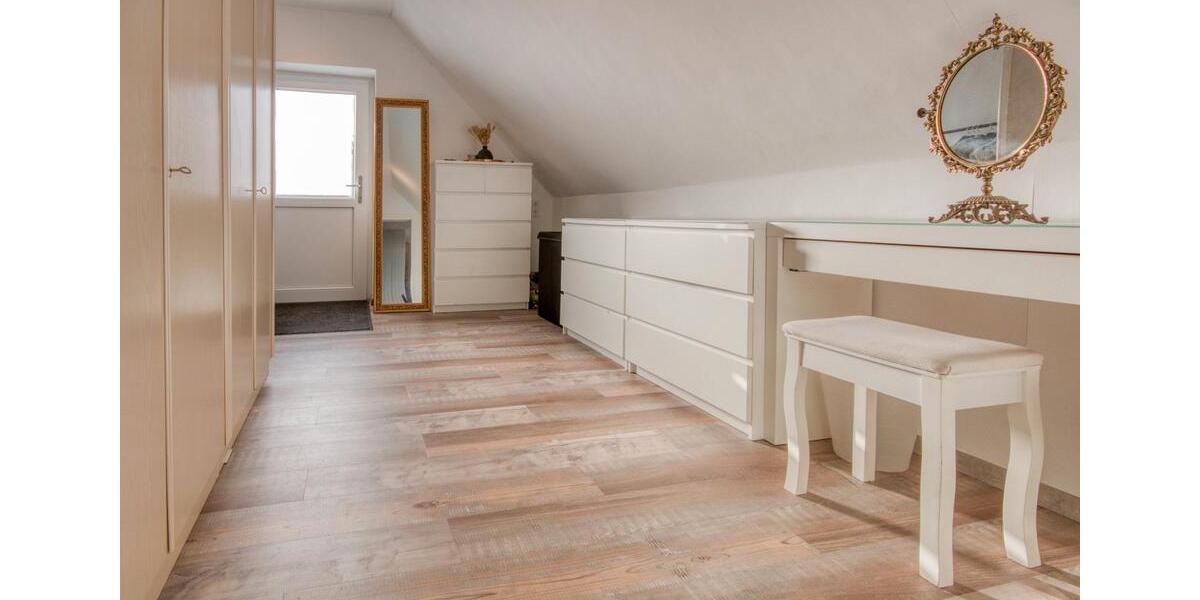 Dachgeschoßwohnung Hagen im Bremischen - 4 Zimmer, 107 m&sup2;, 995&euro; | Angebot:26340680