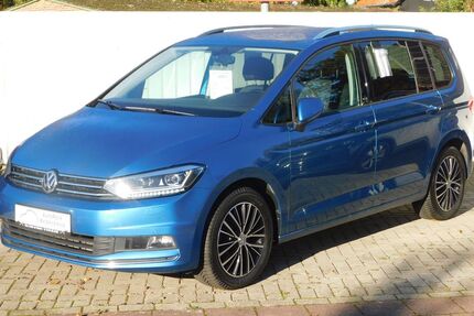 VW Touran 72.920 km 22.470 &euro; Geestland 27624