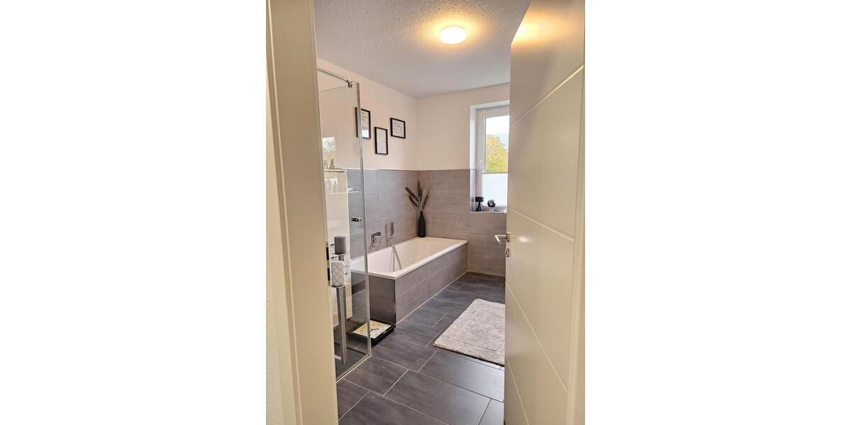Etagenwohnung Wilhelmshaven Heppens - 3 Zimmer, 83 m&sup2;, 1.000&euro; | Angebot:25980785