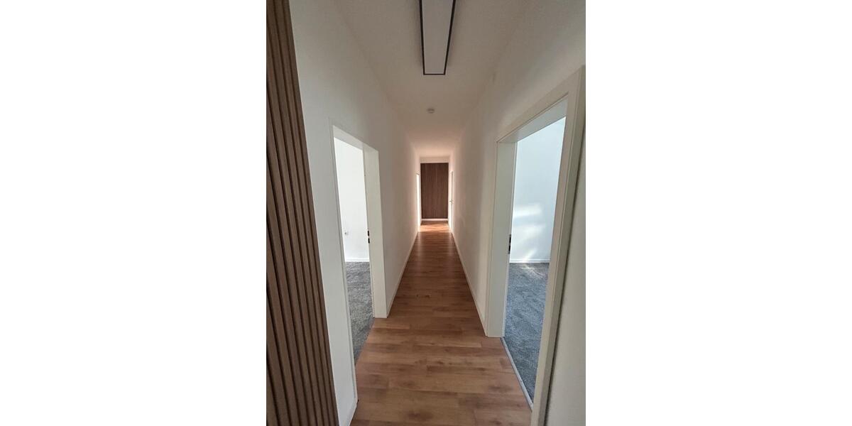 Bremerhaven, große Wohnung in guter Lage zu vermieten. 5 zimmer