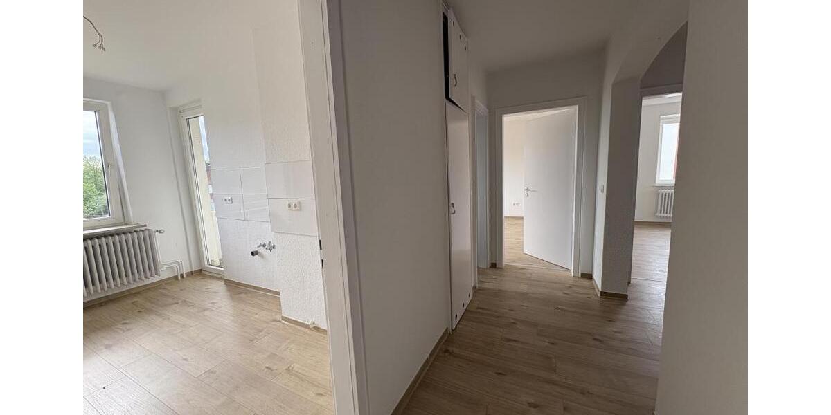 Etagenwohnung Bremerhaven - 4 Zimmer, 82 m&sup2;, 599&euro; | Angebot:26538671