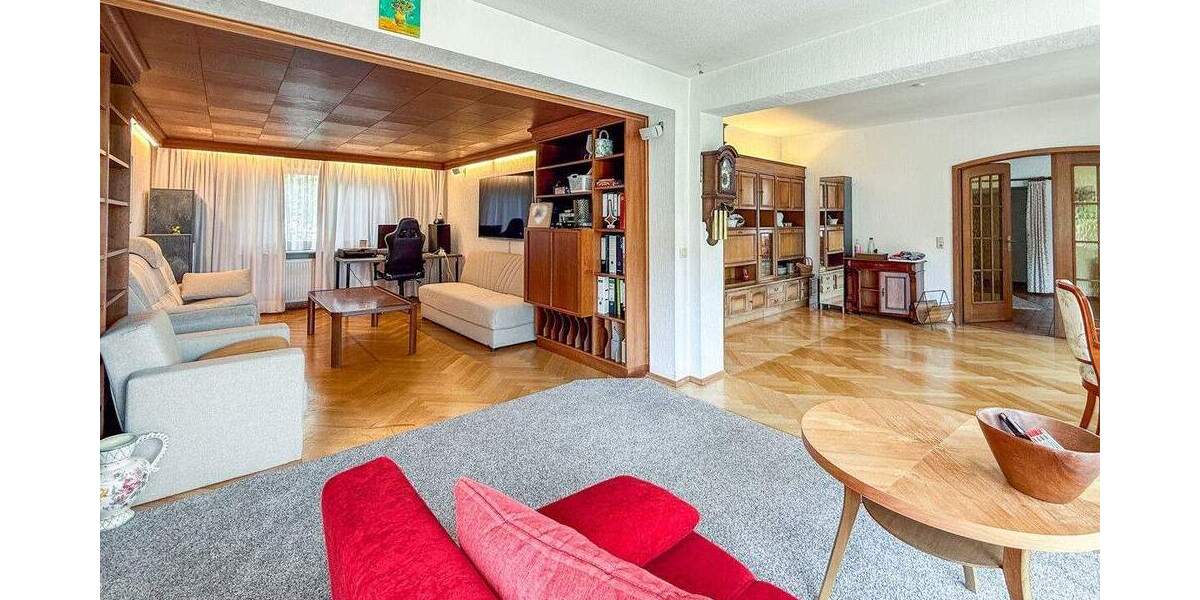 Einfamilienhaus Bremerhaven Lehe - 8 Zimmer, 258 m&sup2;, 399.000&euro; | Angebot:25835579
