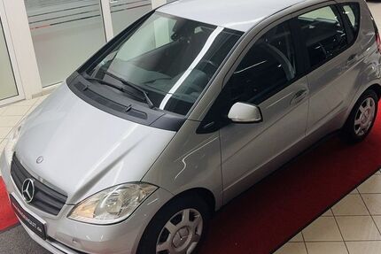 Mercedes-Benz A 160 221.800 km 2.890 &euro; Stadland 26936