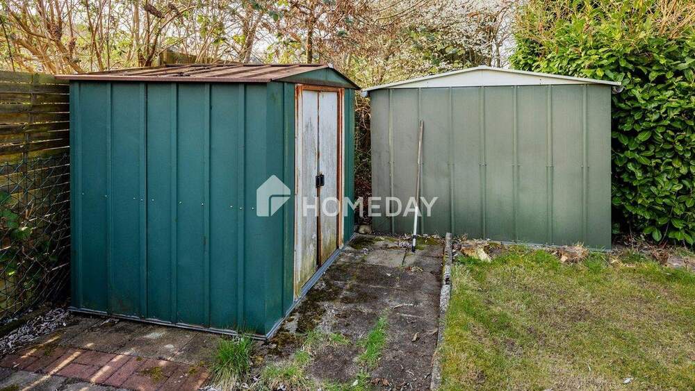 Gemütliche Doppelhaushälfte mit Potenzial - Ihr neues Zuhause wartet! | Bremerhaven Surheide 3 zimmer