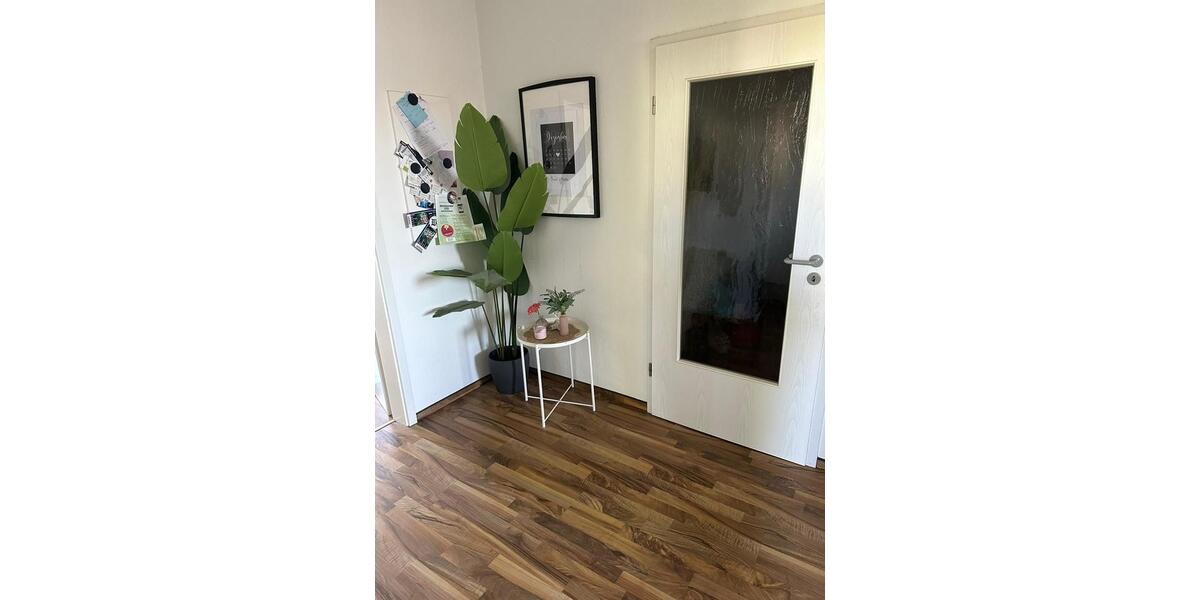 Etagenwohnung Nordenham - 2 Zimmer, 67 m&sup2;, 530&euro; | Angebot:26564233