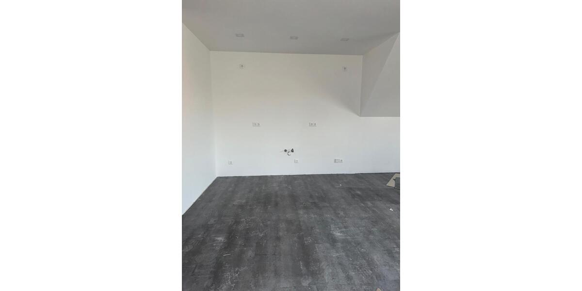 Dachgeschoßwohnung Loxstedt - 2.5 Zimmer, 94 m&sup2;, 1.100&euro; | Angebot:25012529