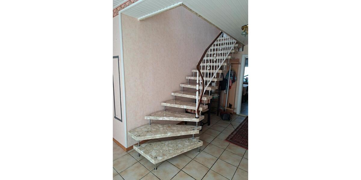 Einfamilienhaus Bremerhaven Schiffdorferdamm - 4 Zimmer, 120 m&sup2;, 190.000&euro; | Angebot:27111446