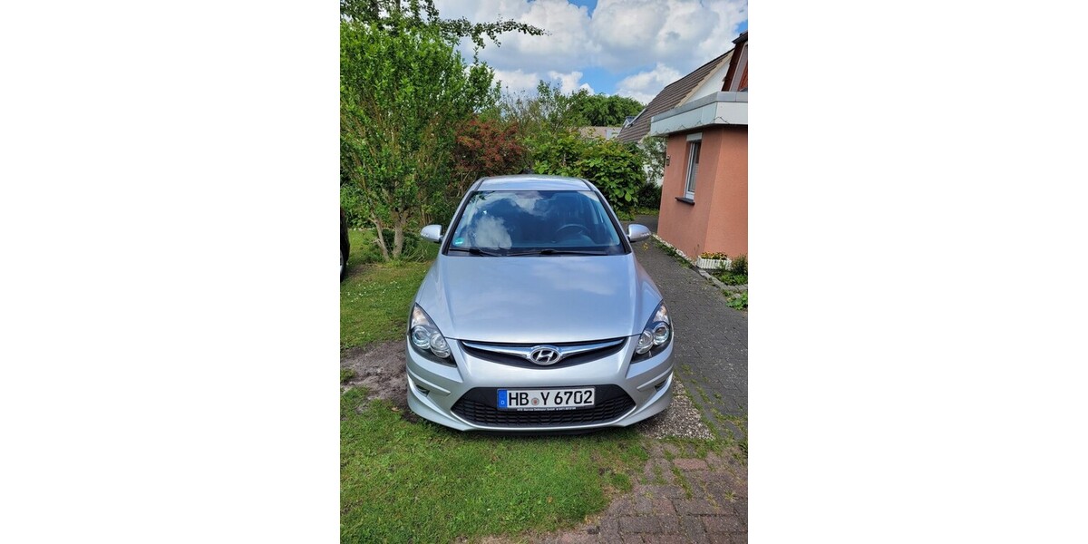 Hyundai i30 96.300 km 6.800 &euro; Bremerhaven 27576