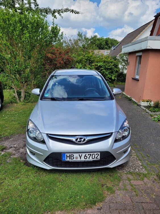 Hyundai i30 96.300 km 6.800 € Bremerhaven 27576