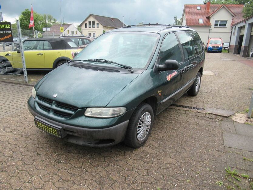 Chrysler Voyager 228.000 km 1.150 € Nordenham 26954