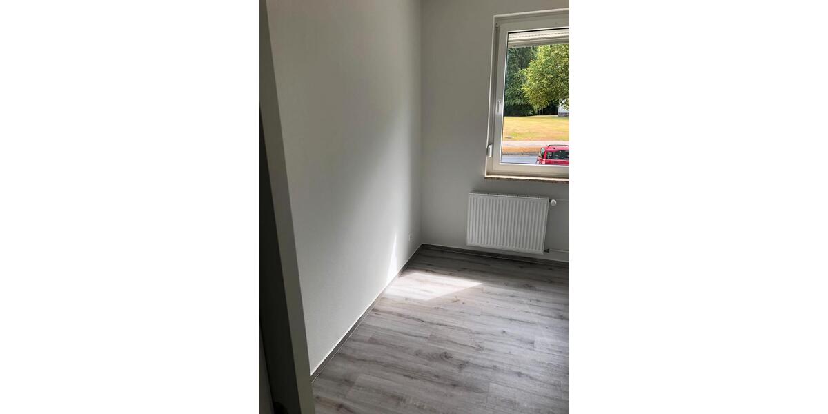 Hochparterre Bremerhaven Schiffdorferdamm - 3 Zimmer, 67 m&sup2;, 800&euro; | Angebot:26334862