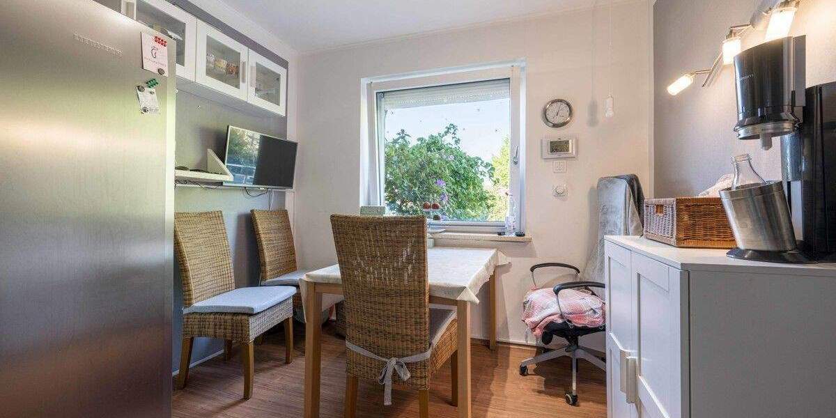 Reihenmittelhaus Bremerhaven Geestemünde - 5 Zimmer, 119 m&sup2;, 229.000&euro; | Angebot:25737095