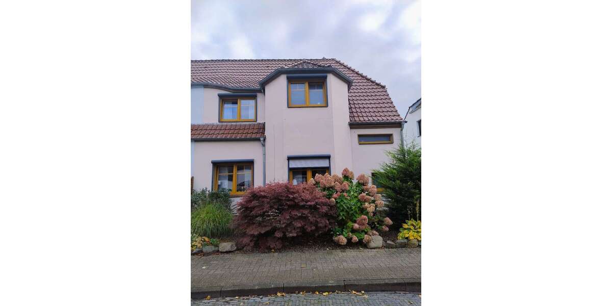 Einfamilienhaus Nordenham - 4 Zimmer, 109 m&sup2;, 190.000&euro; | Angebot:24671813