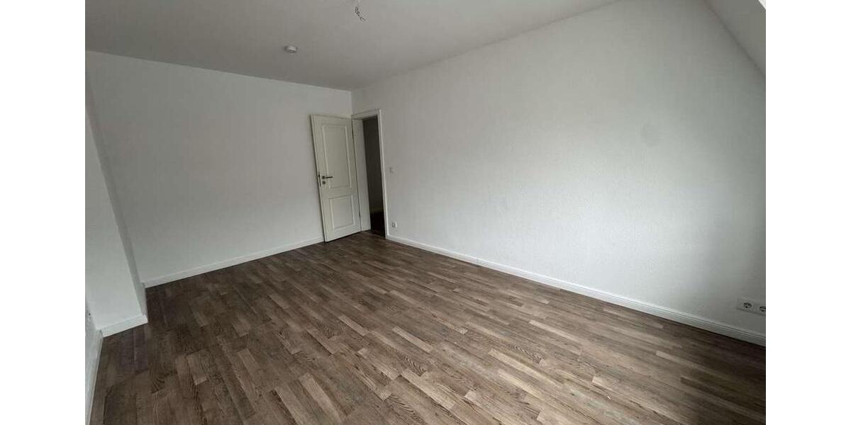 Etagenwohnung Bremerhaven Mitte - 2 Zimmer, 76 m&sup2;, 780&euro; | Angebot:26687892
