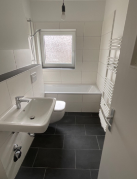 Etagenwohnung Wilhelmshaven Heppens - 5 Zimmer, 93 m&sup2;, 125.000&euro; | Angebot:25316690