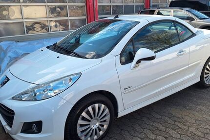 Peugeot 207 128.000 km 3.200 &euro; Bremerhaven 27576