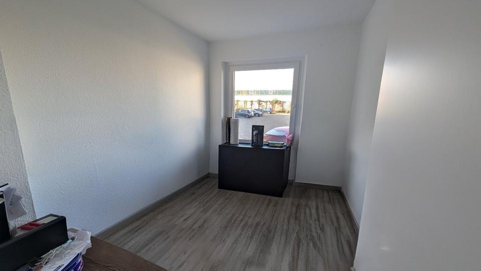 Erdgeschoßwohnung Bremerhaven Mitte - 2.5 Zimmer, 60 m&sup2;, 399&euro; | Angebot:26096121