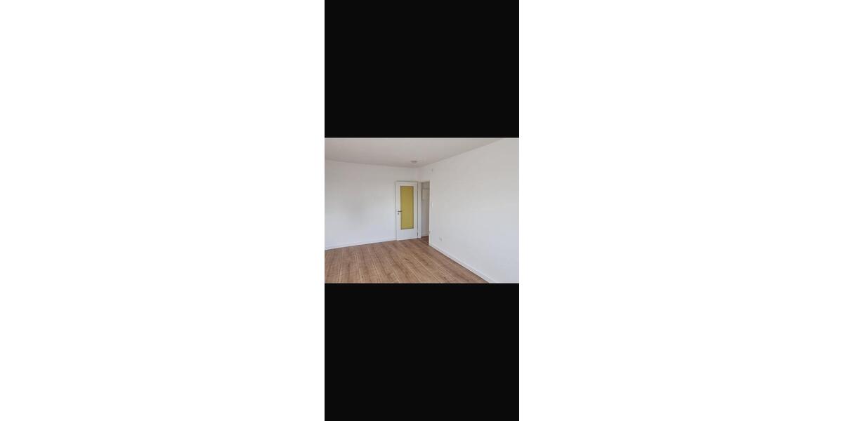 Etagenwohnung Bremerhaven Mitte - 3 Zimmer, 83 m&sup2;, 120.000&euro; | Angebot:24836325