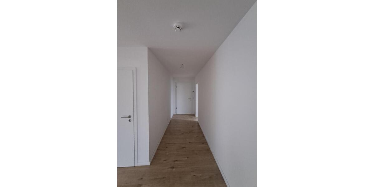 Anfragen NUR per E-Mail. Beliebte Wulsdorf. Bj 2022. Gepflegte 3-Zimmer 87 qm Wohnung mit offener Küche, Balkon, Aufzug, GarderobenraumAK, Fußbodenheizung und PKW-Stellplatz. 3 zimmer