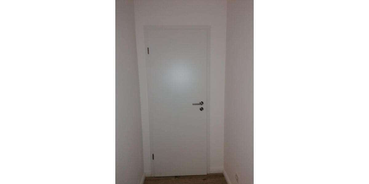 Anfragen NUR per E-Mail. Demnächst. Beliebte Wulsdorf. Bj 2022. Gepflegte 2-Zimmer 56 qm Wohnung mit offener Küche, Balkon, Aufzug, GarderobenraumAK, Fußbodenheizung und PKW-Stellplatz. 2 zimmer