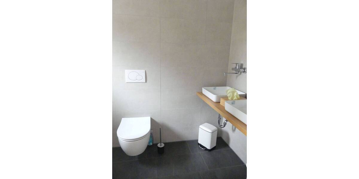 Gewerbeobjekt Butjadingen Burhave - 4 Zimmer, 107 m&sup2;, 1.000&euro; | Angebot:26189942