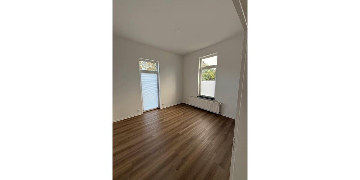 Hochparterre Loxstedt - 3 Zimmer, 90 m&sup2;, 900&euro; | Angebot:24757062