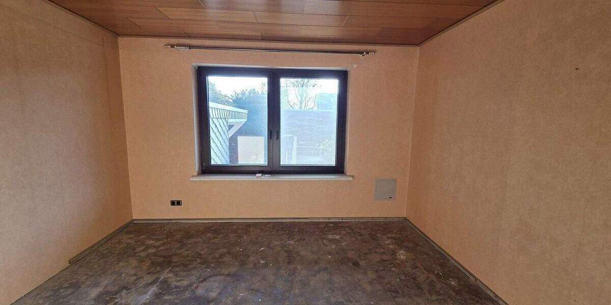 ruhig gelegener Bungalow mit Vollkeller, großer Garage und Gartenhaus 3 zimmer