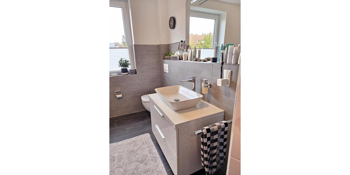 Etagenwohnung Wilhelmshaven Heppens - 3 Zimmer, 83 m&sup2;, 1.000&euro; | Angebot:25980785
