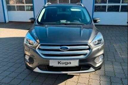 Ford Kuga 26.500 km 14.900 &euro; Geestland 27624