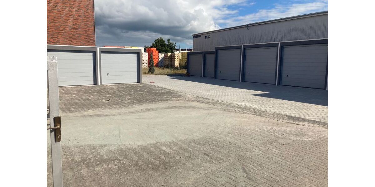 Provisionsfrei* Gewerbehof - 2 Bürogebäude, 240 m² Lager & 13 Garagen direkt am Wasser - Gewerbeobjekt Bremerhaven Fischereihafen (Stadtteil) | Angebot:24480932