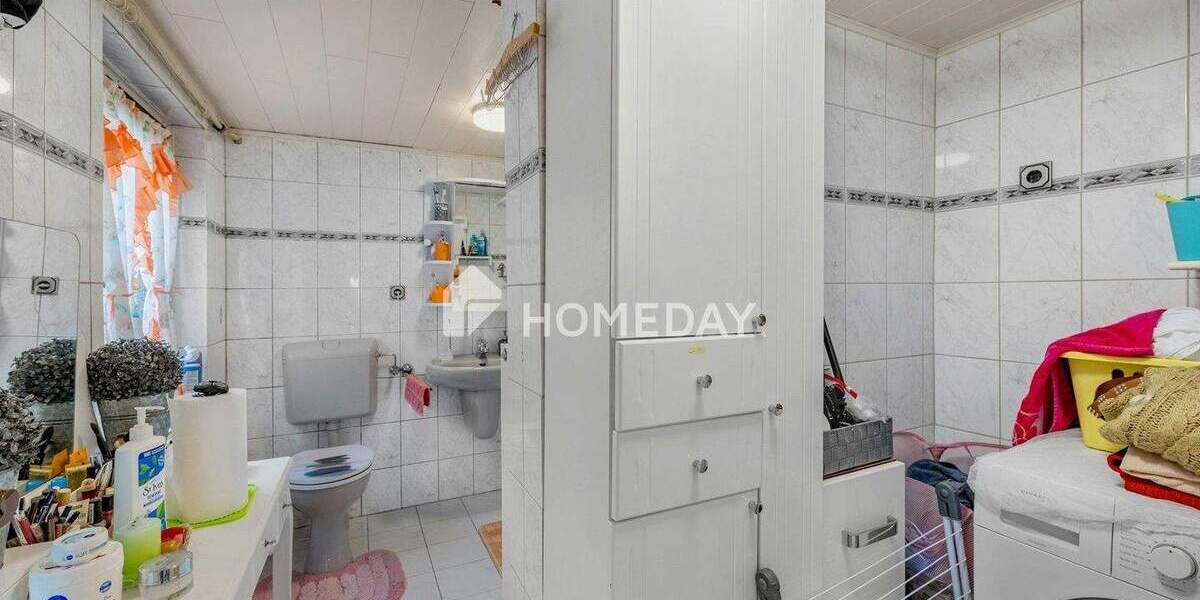 Gemütliche Doppelhaushälfte mit Potenzial - Ihr neues Zuhause wartet! | Bremerhaven Surheide 3 zimmer