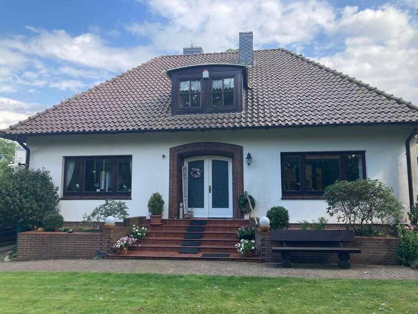 Haus zum Kaufen in Dorum 375.000 € 205 m²