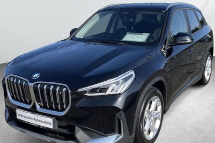 BMW iX1 40.263 km 32.560 &euro; Bremerhaven 27572