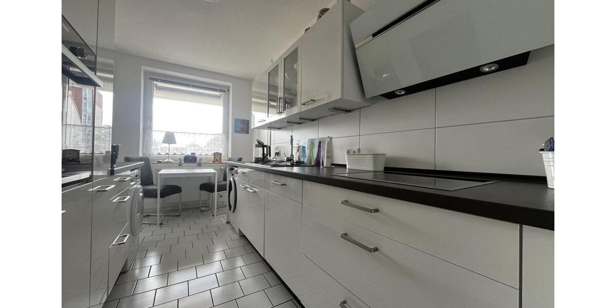 Etagenwohnung Bremerhaven Mitte - 3 Zimmer, 98 m&sup2;, 1.046&euro; | Angebot:21479708