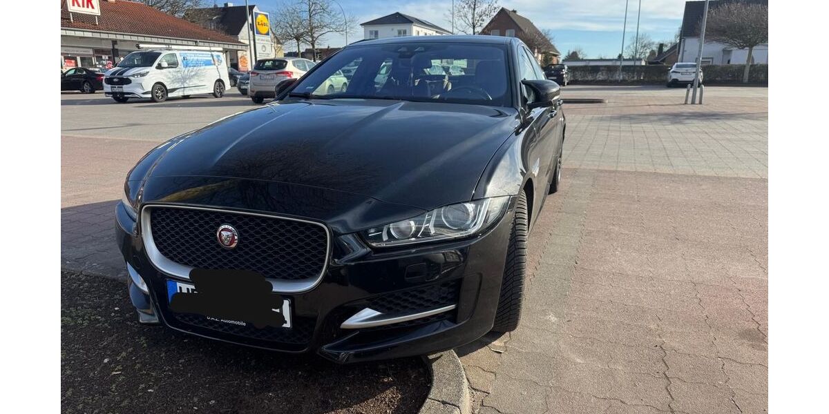 Jaguar XE 224.000 km 11.999 &euro; Bremerhaven 27574